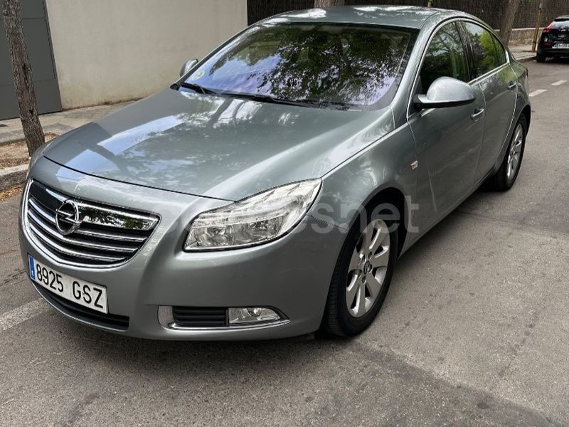 Gris / plata Usado 2010 Opel Insignia Sport Berlina | 6999 € (Precio justo) - Imagen 1/4
