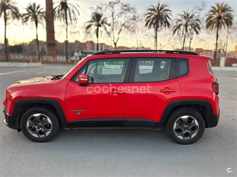 Usado Jeep Renegade Sport 120 CV (88 kW) 2015 Rojo SUV
