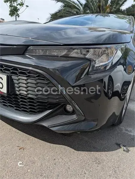 Usado Toyota Corolla Active 122 CV (89 kW) 2022 Negro Berlina