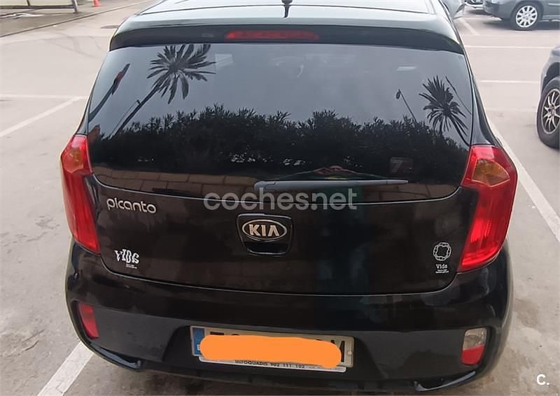 Usado Kia Picanto Urban 69 CV (50 kW) 2015 Negro Utilitario