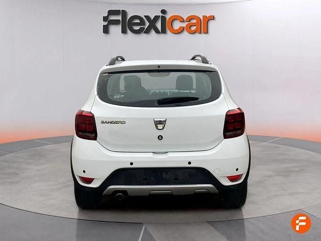 Usado Dacia Sandero Comfort 90 CV (66 kW) 2019 Blanco