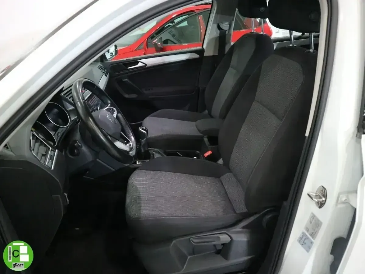 Usado VW Tiguan Life 122 CV (89 kW) 2021 Blanco SUV
