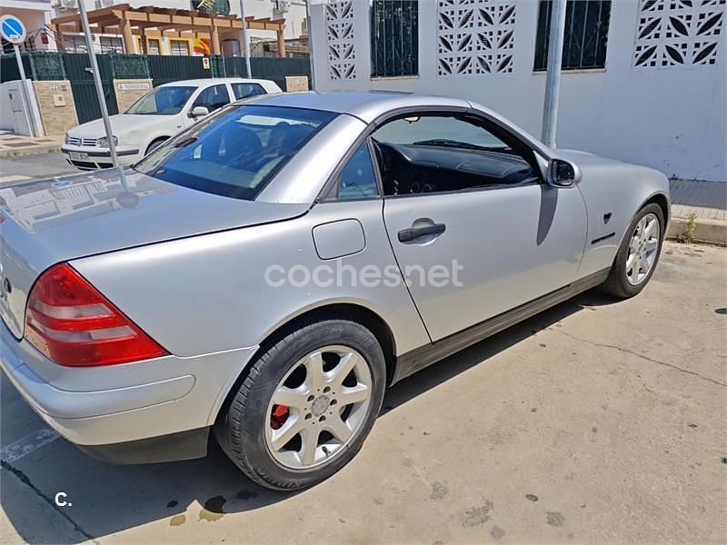 Usado Mercedes SLK230 193 CV (141 kW) 1997 Gris / plata Descapotable