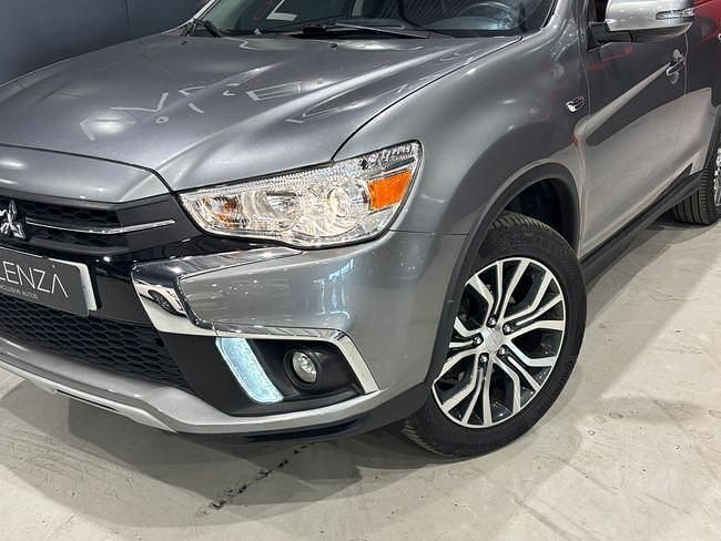 Usado Mitsubishi ASX Motion 117 CV (86 kW) 2019 Gris SUV