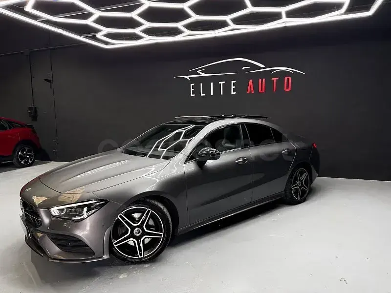 Usado Mercedes CLA200 150 CV (110 kW) 2020 Gris / plata Coupe