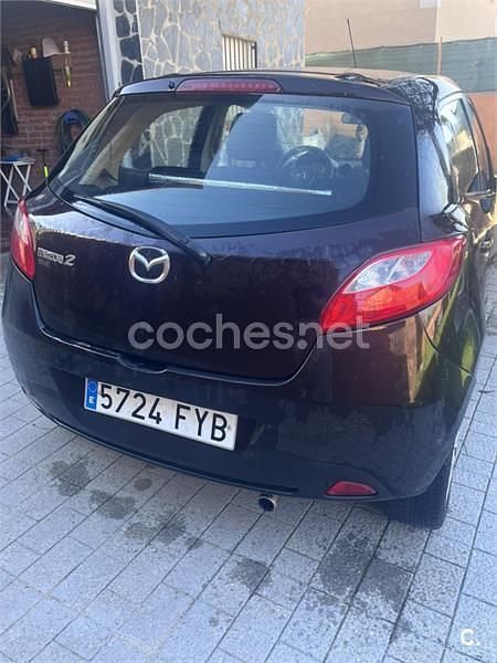 Usado Mazda 2 Active 75 CV (55 kW) 2007 Negro Utilitario