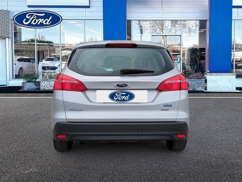 Usado Ford Focus Business Edition 125 CV (91 kW) 2017 Gris Familiar
