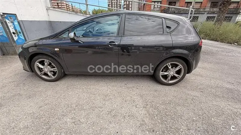 Usado Seat Leon FR 170 CV (125 kW) 2007 Negro Utilitario