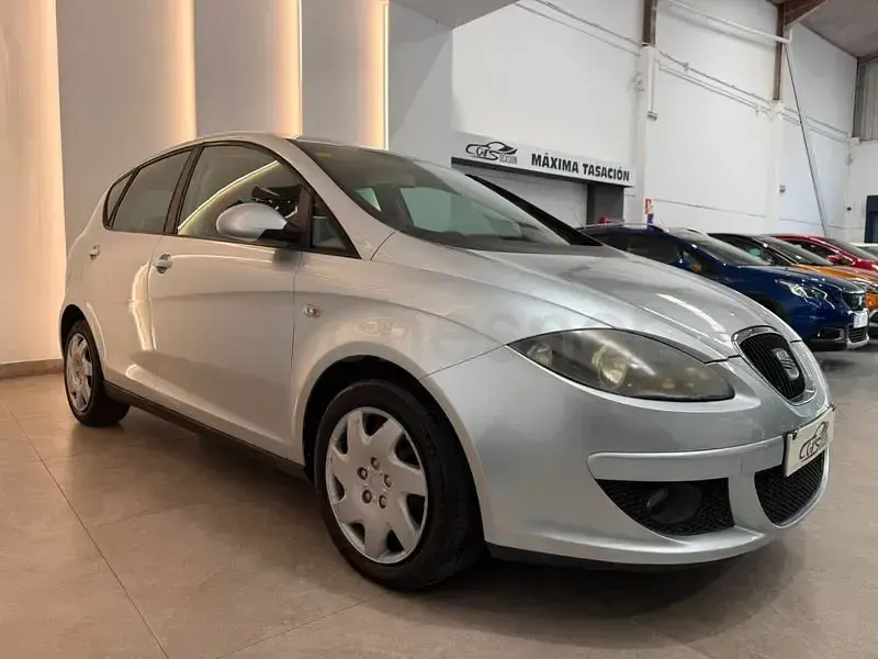 Usado Seat Altea Stylance 105 CV (77 kW) 2006 Gris / plata Monovolumen