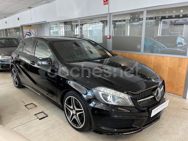 Negro Usado 2015 Mercedes A200 AMG line Berlina | 17.950 € (Precio justo) - Imagen 1/4