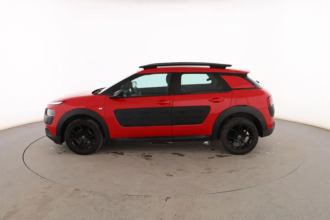 Usado Citroën C4 Feel 82 CV (60 kW) 2017 Rojo SUV