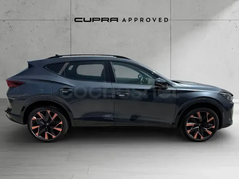 Usado Cupra Formentor 150 CV (110 kW) 2024 Gris / plata SUV