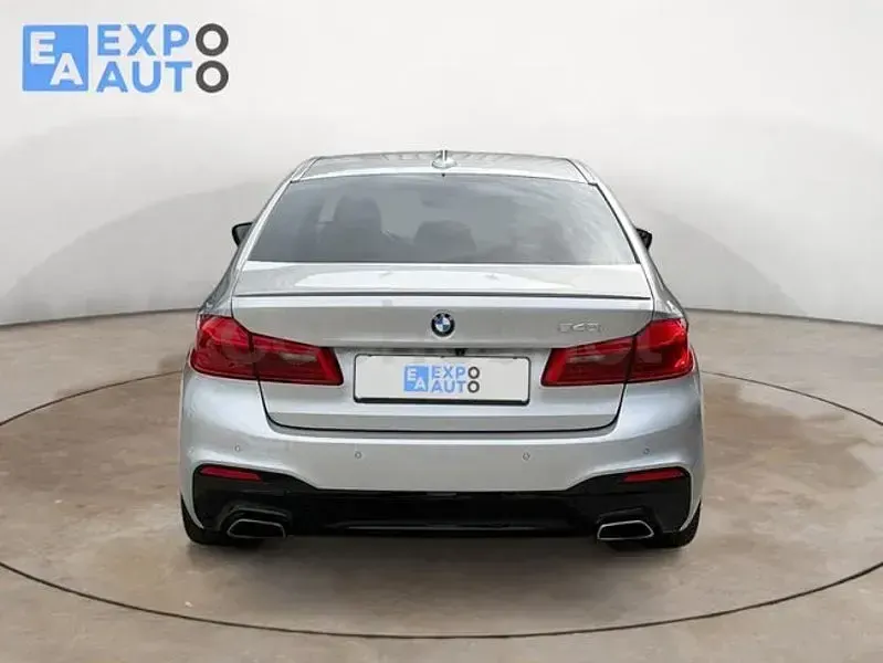 Usado BMW 530 Comfort Edition 252 CV (185 kW) 2020 Gris / plata Berlina