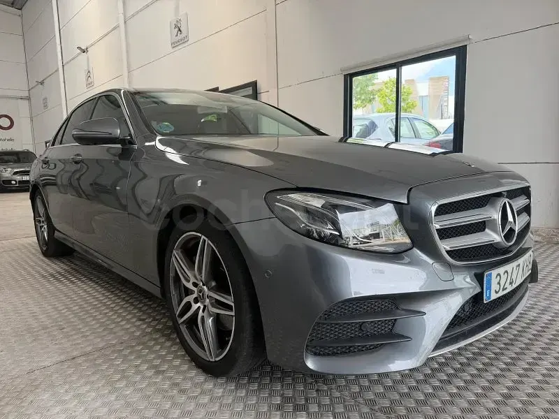 Käytetty Mercedes E220 194 HP (142 kW) 2018 Harmaa Sedan