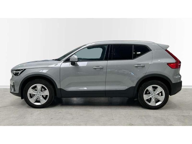 Begagnad Volvo XC40 Core 129 HK (94 kW) 2024 Grå SUV