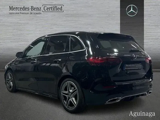 Usado Mercedes B200 150 CV (110 kW) 2025 Negro noche Monovolumen