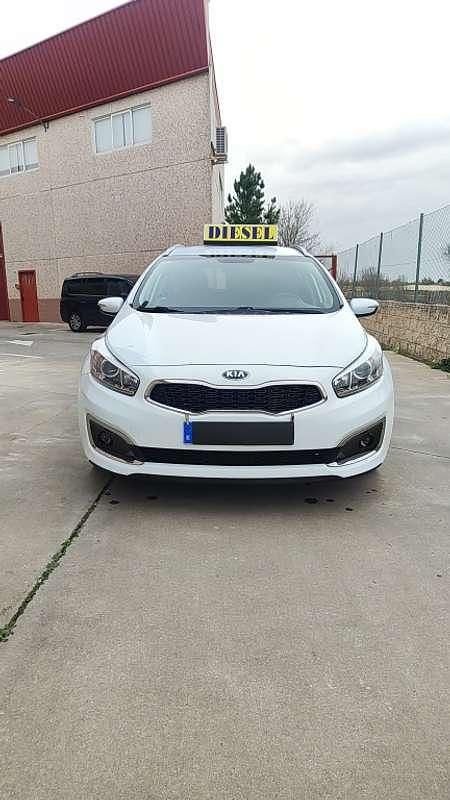 Usado Kia Ceed GT GT-Line 136 CV (100 kW) 2018 Blanco Utilitario