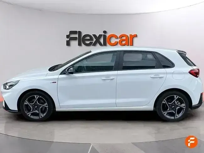 Usado Hyundai i30 N Line 120 CV (88 kW) 2022 Blanco