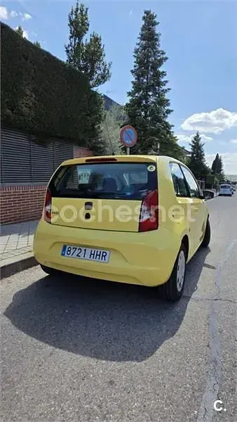 Usado Seat Mii Style 75 CV (55 kW) 2012 Amarillo Utilitario