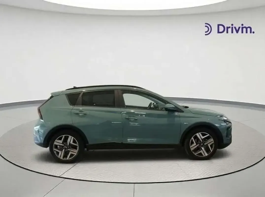 Usado Hyundai Bayon 101 CV (74 kW) 2022 Verde SUV