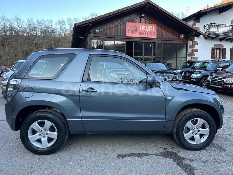 Azul Usado 2009 Suzuki Grand Vitara SUV | 14.999 € (Caro) - Imagen 1/4