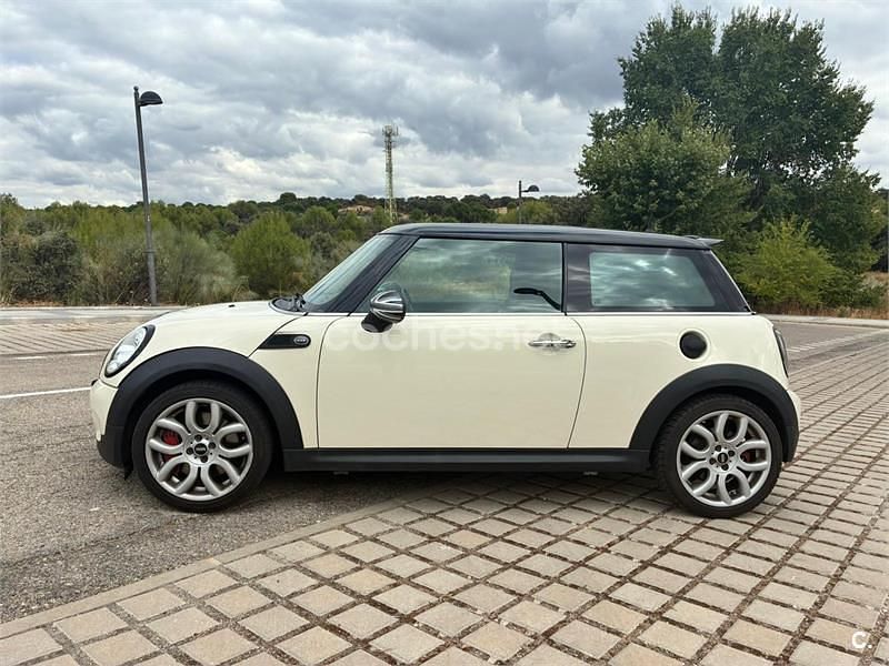 Usado Mini John Cooper Works 211 CV (155 kW) 2011 Beige Utilitario