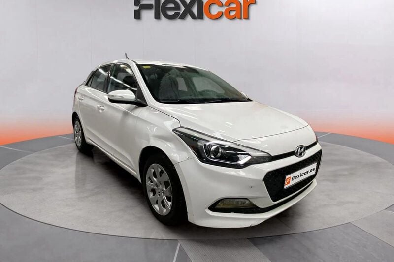 Blanco Usado 2018 Hyundai i20 Berlina | 8490 € (Super precio) - Imagen 1/4