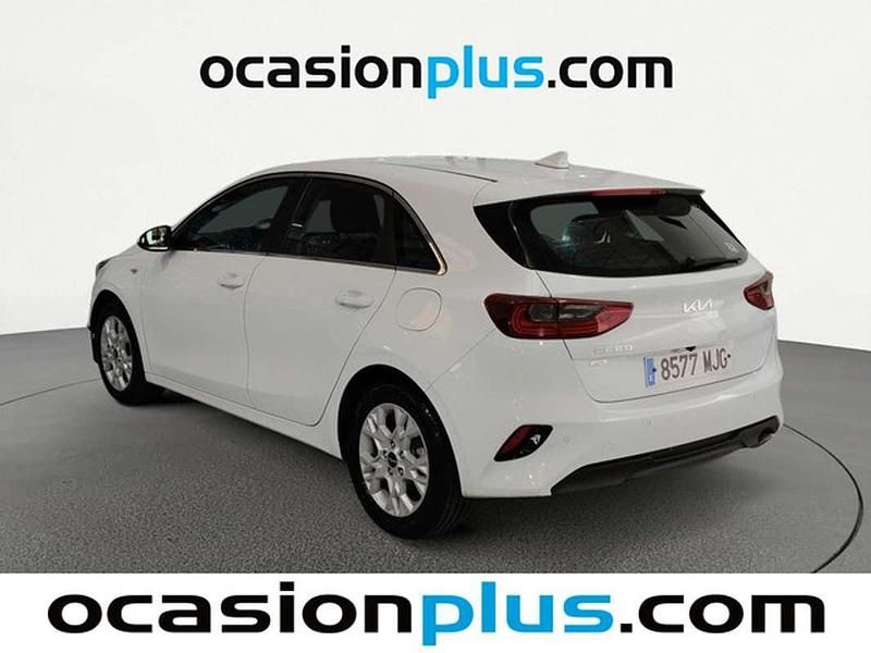 Usado Kia Ceed 136 CV (100 kW) 2023 Blanco Utilitario