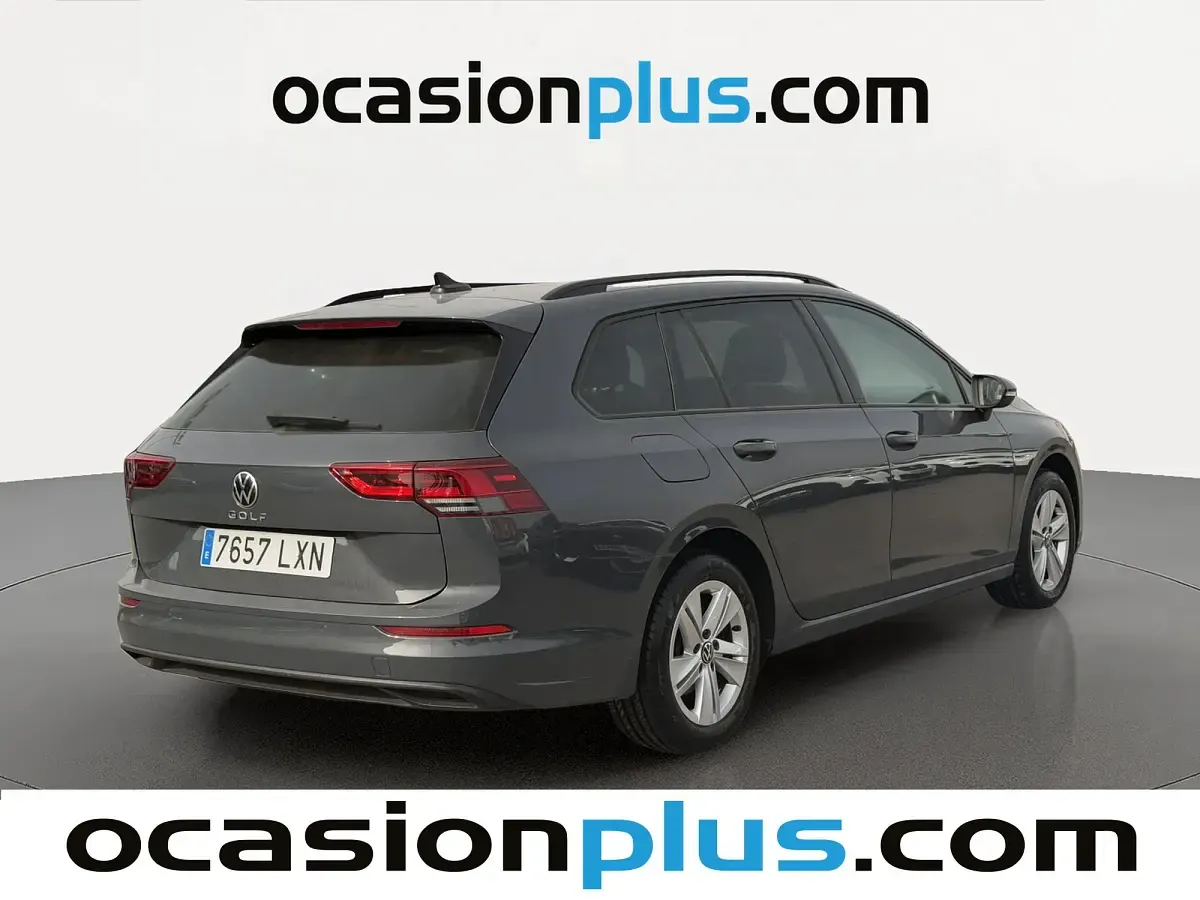 Usado VW Golf VIII Life 116 CV (85 kW) 2022 Gris Familiar