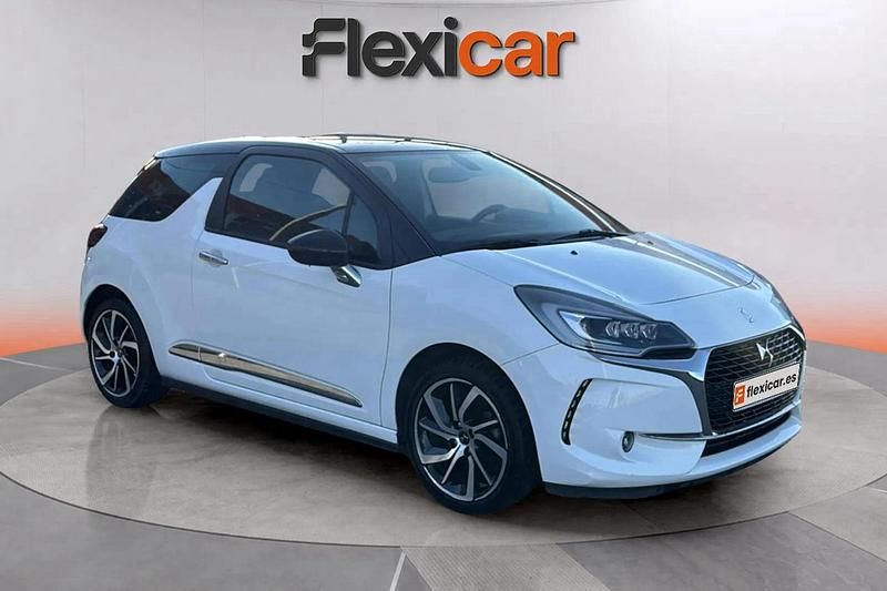 Gris Usado 2016 DS Automobiles DS3 Style Berlina | 9490 € (Precio justo) - Imagen 1/4