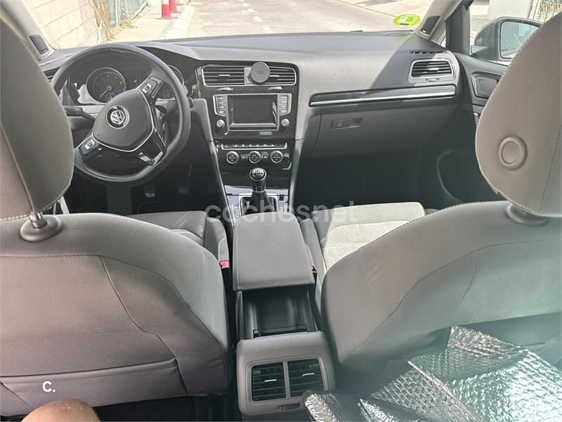 Usado VW Golf VII Sportline 140 CV (102 kW) 2014 Gris / plata Berlina