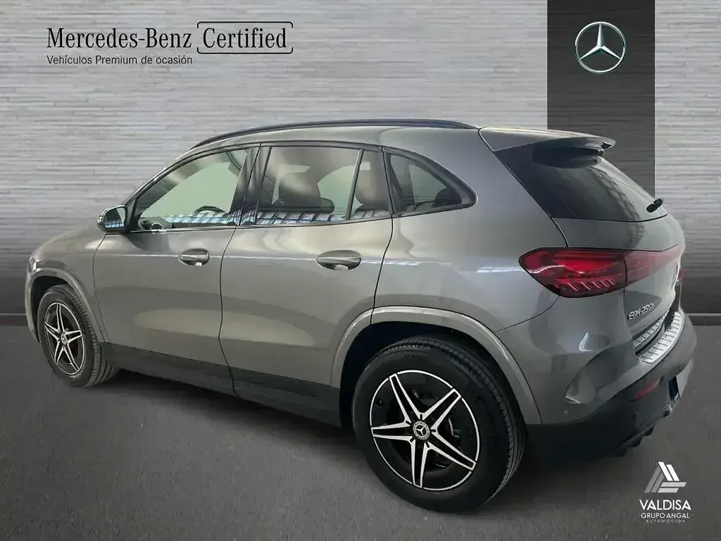 Usado Mercedes EQA250+ AMG 139 kW (190 CV) 2025 Gris SUV