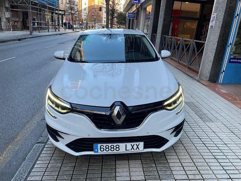 Usado Renault Mégane IV Intens 115 CV (84 kW) 2022 Blanco Berlina