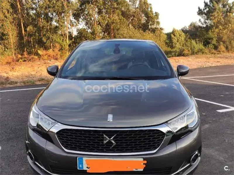Usado DS Automobiles DS4 Style 120 CV (88 kW) 2017 Gris / plata Berlina