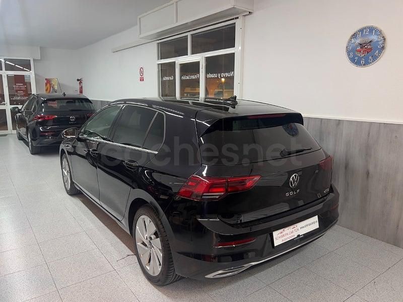 Usado VW Golf VIII R-line 150 CV (110 kW) 2023 Negro Berlina