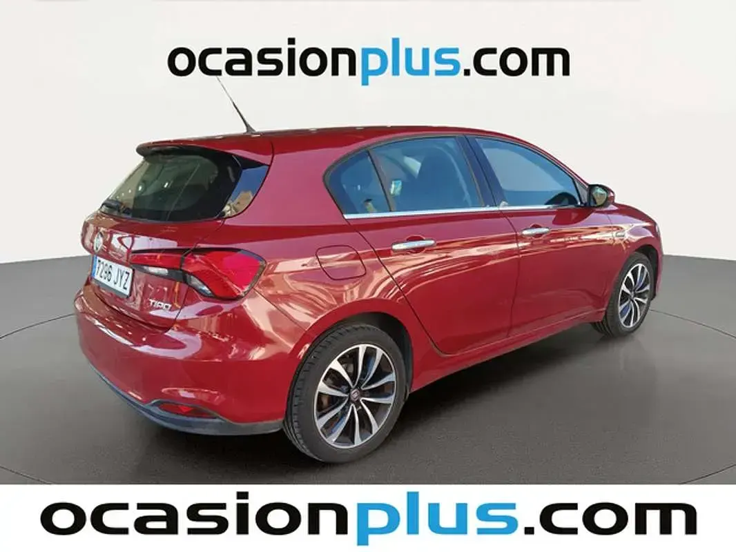 Usado Fiat Tipo Lounge 95 CV (69 kW) 2017 Rojo Utilitario