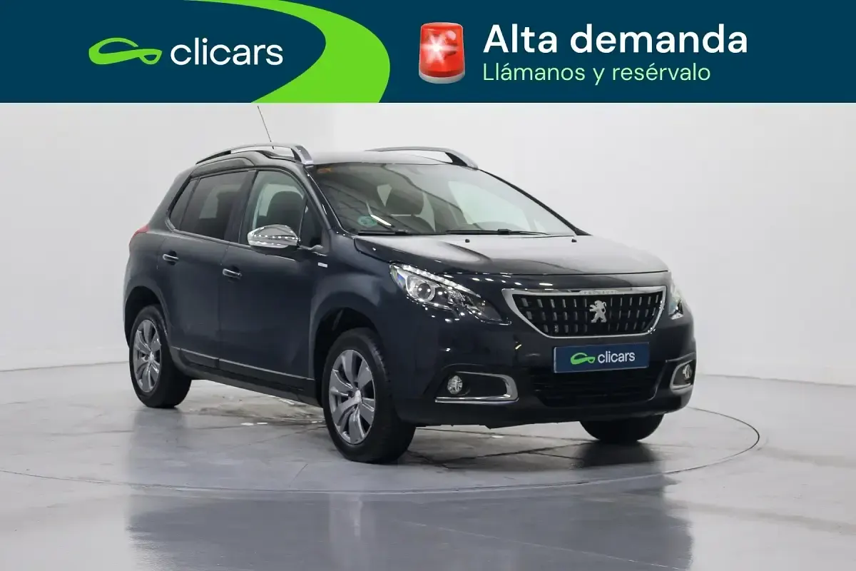 Usado Peugeot 2008 Style 82 CV (60 kW) 2018 Gris / plata SUV