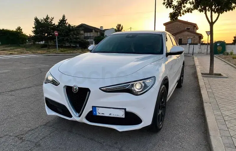 Usado Alfa Romeo Stelvio Super 160 CV (117 kW) 2019 Blanco SUV