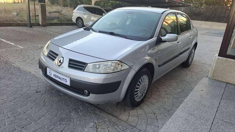 Usado Renault Mégane II Expression 101 CV (74 kW) 2005 Gris Berlina