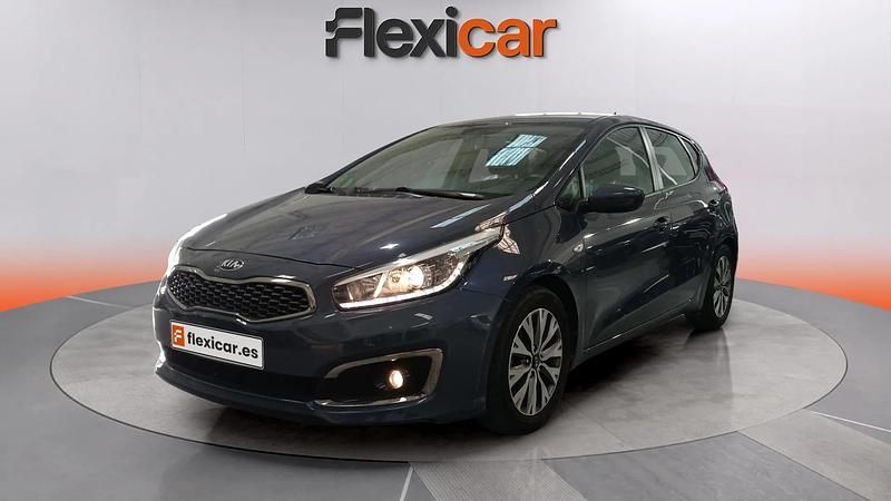 Usado Kia Ceed 101 CV (74 kW) 2017 Azul Utilitario