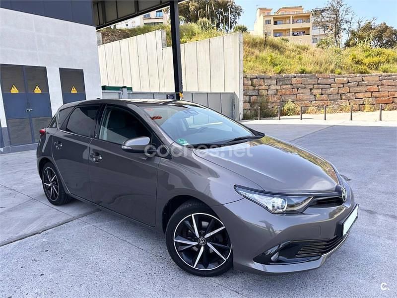 Marrón Usado 2018 Toyota Auris Business Edition Berlina | 13.500 € (Precio justo) - Imagen 1/4