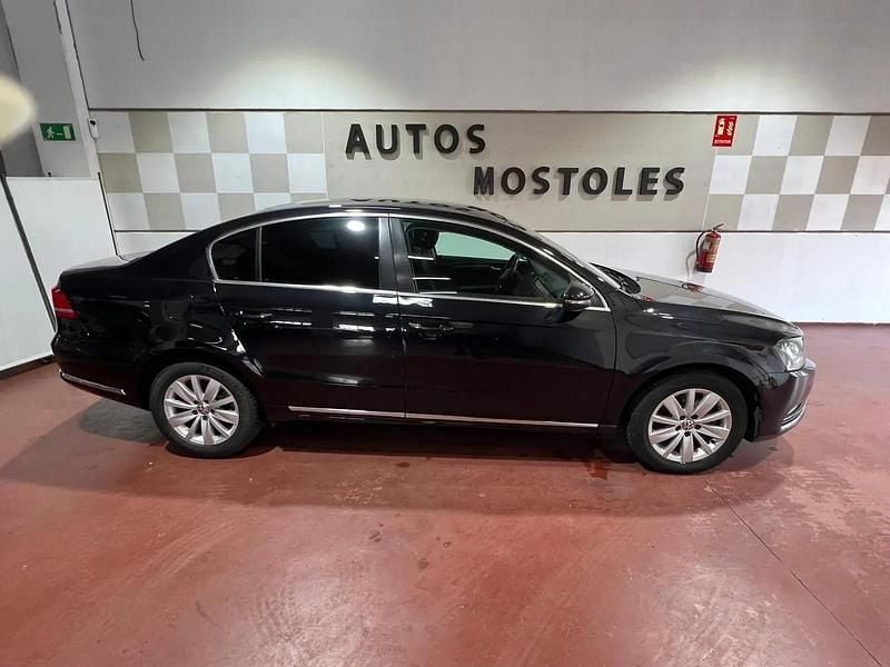 Usado VW Passat Advance 140 HP (102 kW) 2014 Azul Sedan