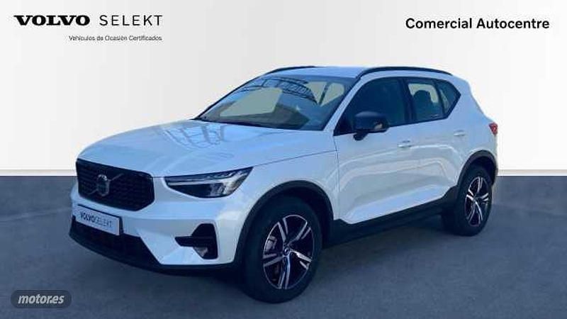 Blanco Nuevo 2024 Volvo XC40 Plus SUV | 39.900 € (Precio justo) - Imagen 1/4