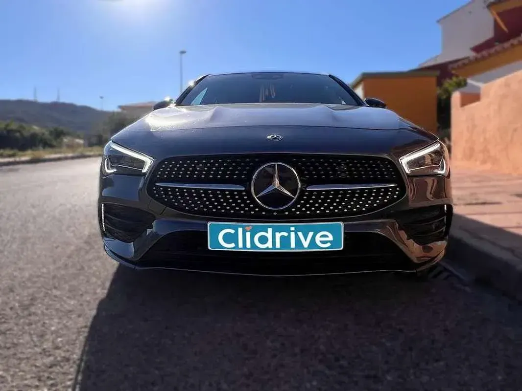 Usado Mercedes CLA200 Shooting Brake 163 CV (119 kW) 2020 Gris Familiar