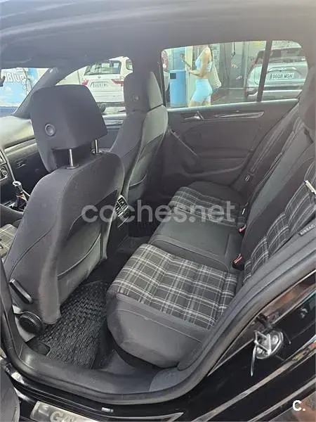 Usado VW Golf VI GTI 210 CV (154 kW) 2010 Negro Berlina