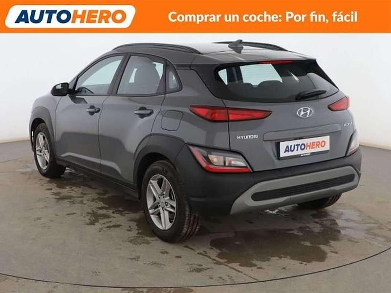 Usado Hyundai Kona 120 CV (88 kW) 2022 Gris SUV