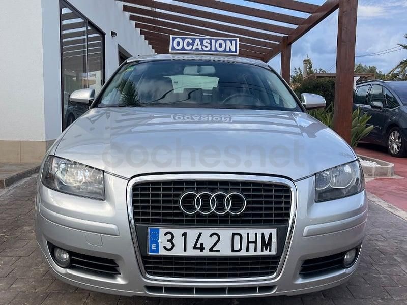 Usado Audi A3 Ambition 105 CV (77 kW) 2005 Gris / plata Utilitario