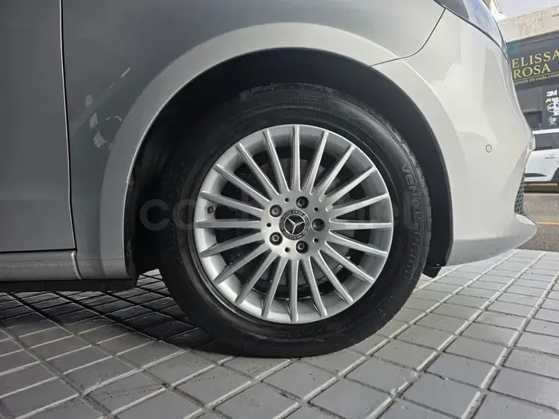 Usado Mercedes V220 Marco Polo 163 CV (119 kW) 2023 Gris / plata Monovolumen