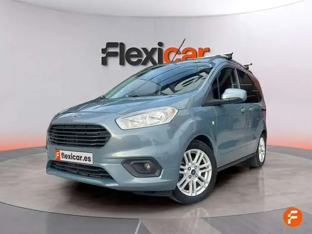 Usado Ford Tourneo Ambiente 102 CV (75 kW) 2018 Azul Van