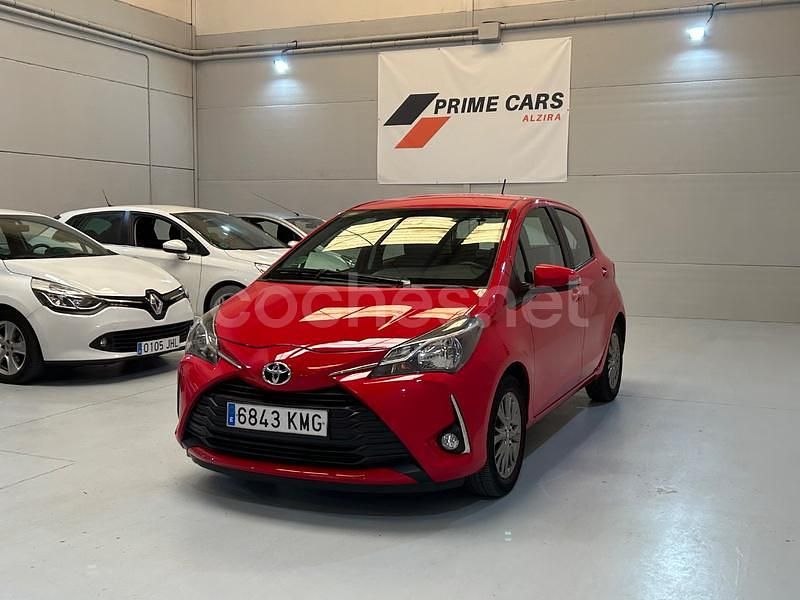 Rojo Usado 2018 Toyota Yaris City Berlina | 12.990 € (Precio justo) - Imagen 1/4